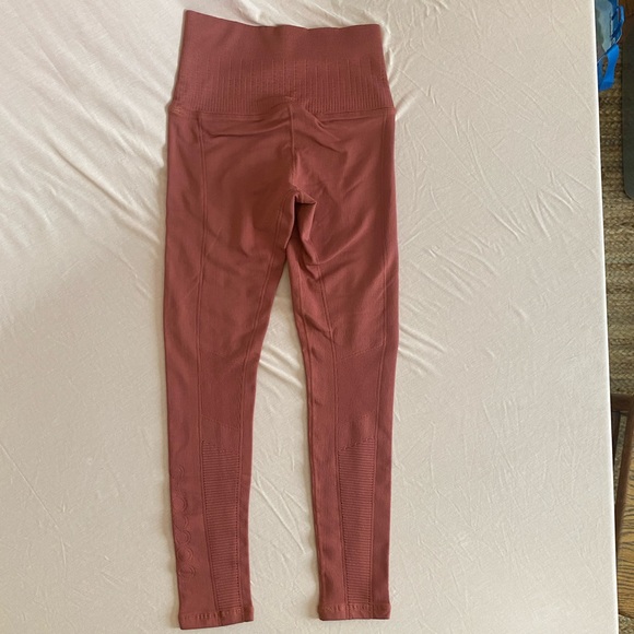 Avocado Rosewood Fire Leggings - Picture 4 of 9